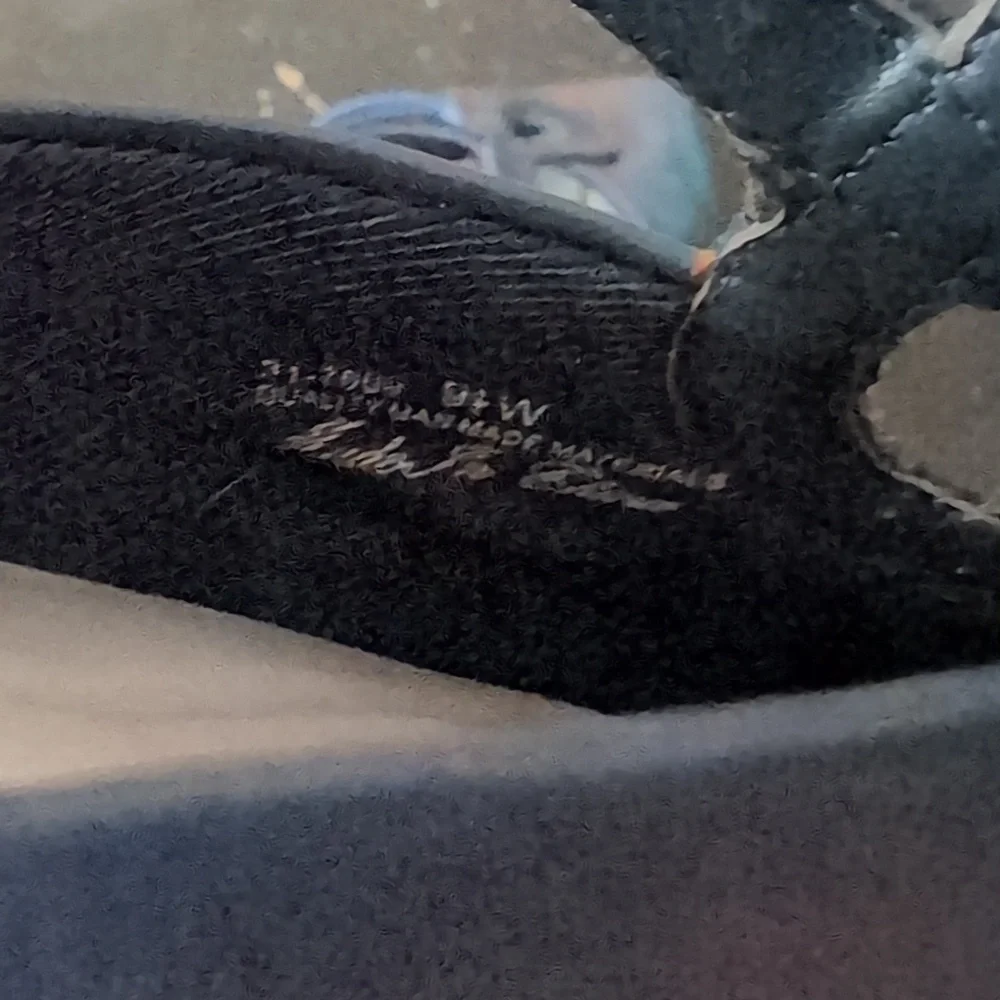 Heels - Picture 2 of 4